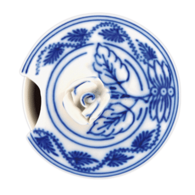 Cibulák – Dóza na horčicu 0,1 l viečko s výrezom na lyžičku – originál cibuľový porcelán 1. akosť