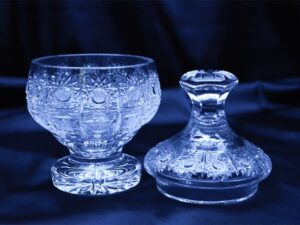 Krištálová brúsená dóza 16,5 cm s viečkom